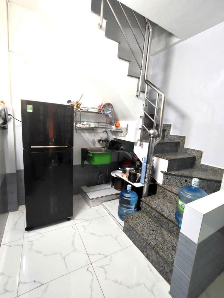 Nhà Nhỏ Gọn 2 Lầu Hẻm Nguyễn Duy P12q8, Giá : 2 Tỷ 560 Triệu