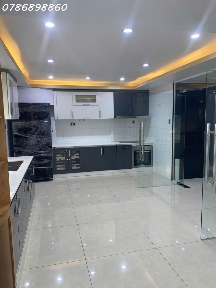 Bán Nhà 4 Tầng Mặt Tiền Đường Lê Lợi – Phường Hòa Phú, Tp. Hồ Chí Minh