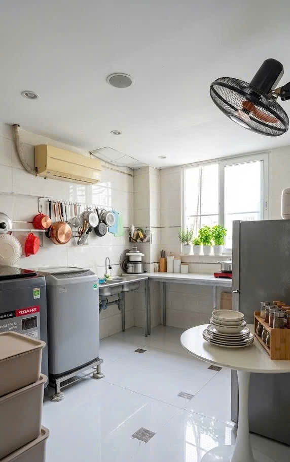 Nhà Mặt Tiền Huỳnh Văn Bánh, Quận Phú Nhuận, 43 M2, 4 Tầng, Giá 10.9 Tỷ