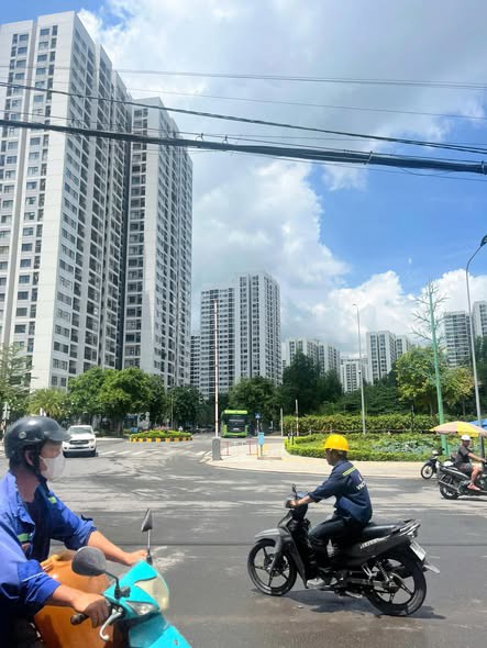 Rẻ Nhất Khu Chợ Long Bình Q9 Giá Chỉ Hơn 3Tỷ – Rẻ Hơn Chung Cư Cả Tỷ Đồng!