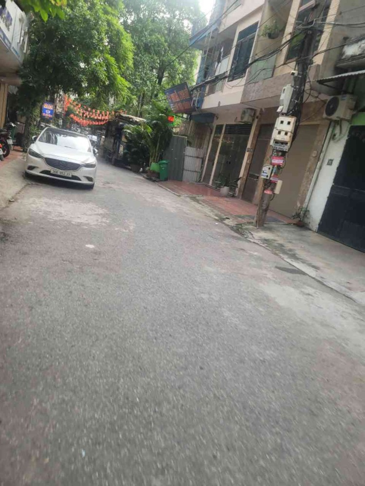 Nguyễn Văn Cừ Ô Tô Lùi Cửa 9 Tỷ 50M Nhà C4 Bán Đất Tặng Nhà Long Biên
