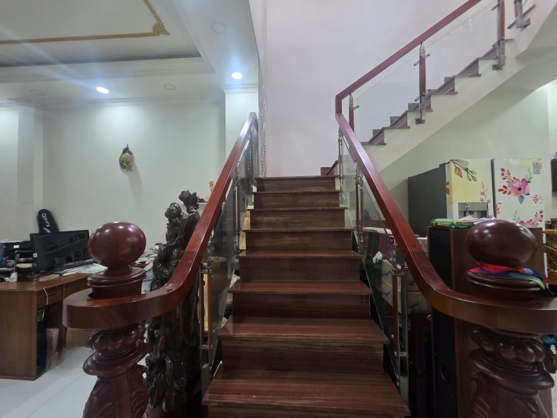 Bán Nhà 123M2 Kha Vạn Cân, Hiệp Bình Chánh, Thủ Đức, Tp Hcm, 2 Tầng, Sổ Đỏ. Giá 9.4 Tỷ