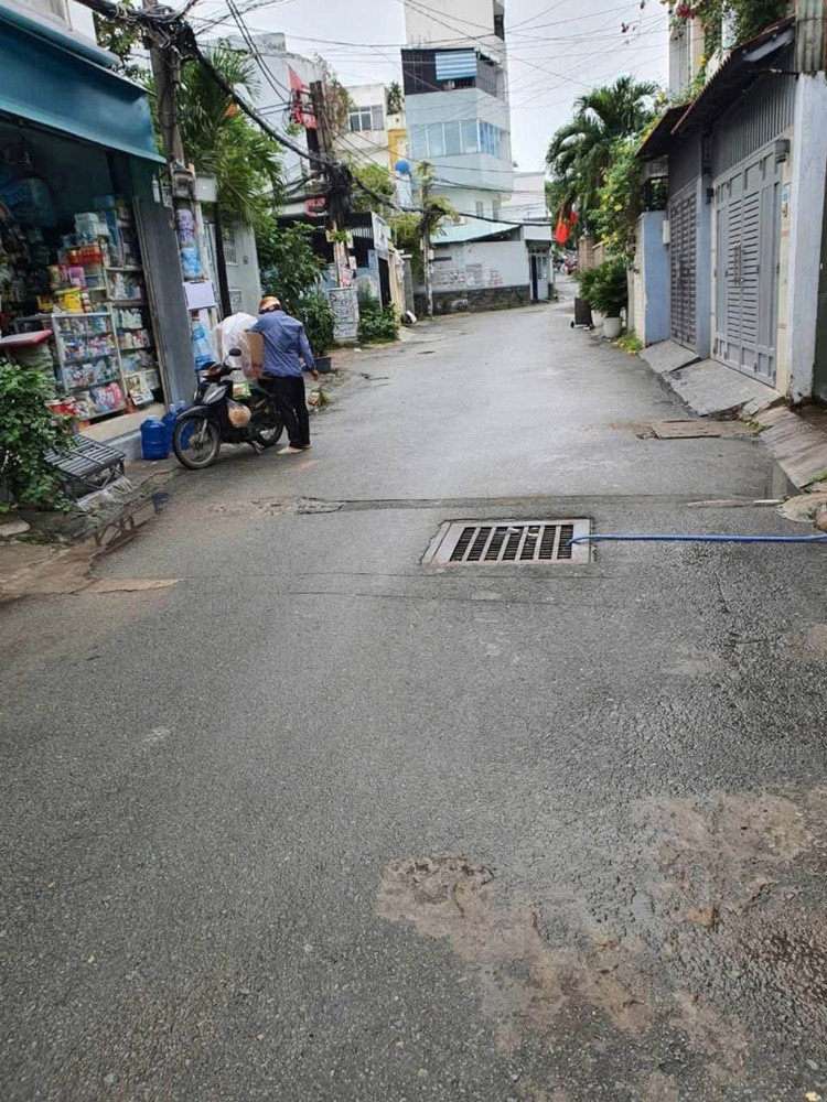 [K2610*] Ô Tô Ngủ Trong Nhà Sát Cầu Băng Ky Phan Văn Trị, 12.X Tỷ