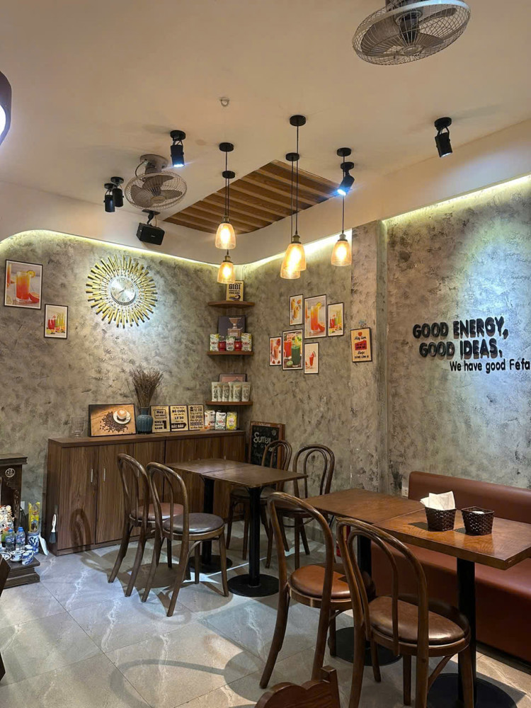 Sang Nhượng Quán Cafe Mặt Ngõ Ô Tô Tránh Đỗ Quang - Cầu Giấy
