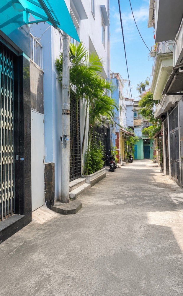 Lạc Long Quân, Tân Bình - Nhà 4 Tầng Gần 60M², Hợp Ở Và Khai Thác Dòng Tiền