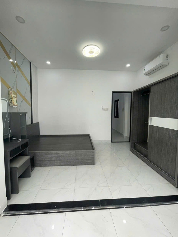 Lâu Lâu Có 1 Căn 4 Tỷ 850 Hẻm Xe Hơi