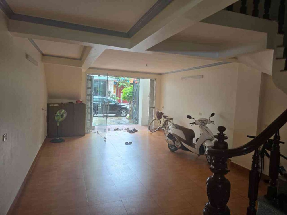 Bán Nhà Ngọc Thụy Gần Chợ 12 Tỷ 60M Ô Tô Đỗ,Gần Phố,Long Biên