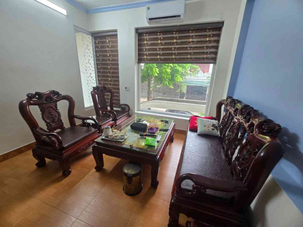 Bán Nhà Ngọc Thụy Gần Chợ 12 Tỷ 60M Ô Tô Đỗ,Gần Phố,Long Biên