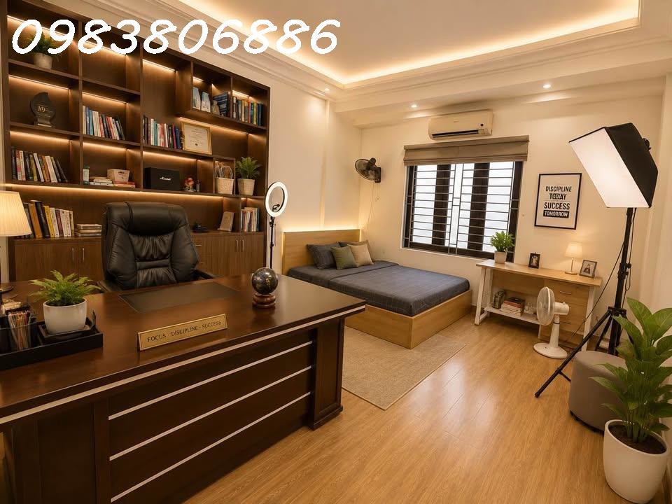 Hạ Sốc 3 Tỷ Còn Hơn 10 Tỷ-Bán Gấp Nhà Thạch Bàn 48M2-Mt 4.2M-Dân Xây-Ô Tô Tránh-Kinh Doanh-5 Ngủ