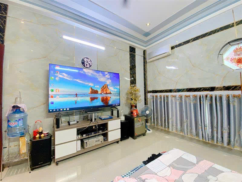 Nguyễn Chí Thanh - Giáp Quận 10 - Gần Nguyễn Thị Nhỏ - Tạ Uyên - 4 Tầng - 60M²