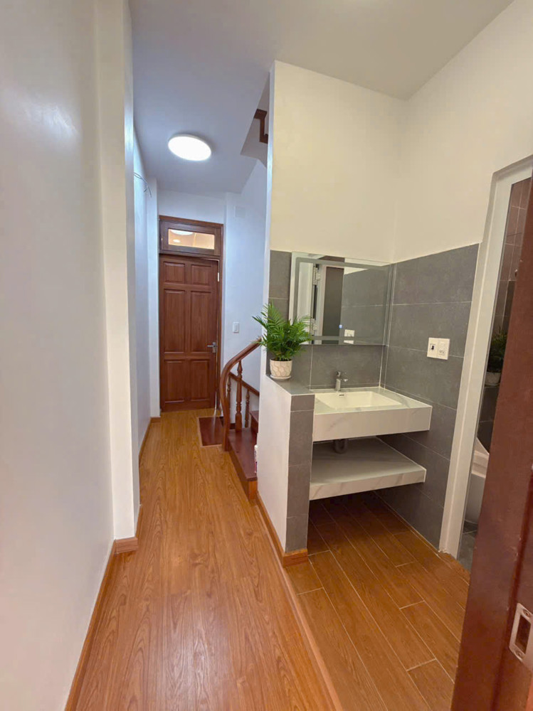Sở Hữu Nhà 2 Mặt Thoáng – Ô Tô 7 Chỗ Vào Tận Nơi – Gần Chợ Ngô Quyền