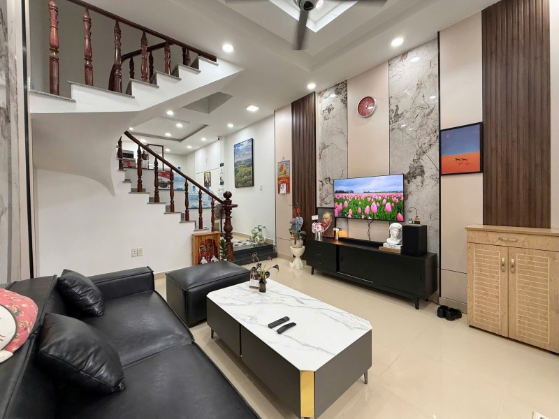 Bán Nhà 3 Tầng Quốc Lộ 13, Hiệp Bình Phước, Thủ Đức, 56M2, 3Pn, Sổ Hồng Riêng, Giá 7,45 Tỷ