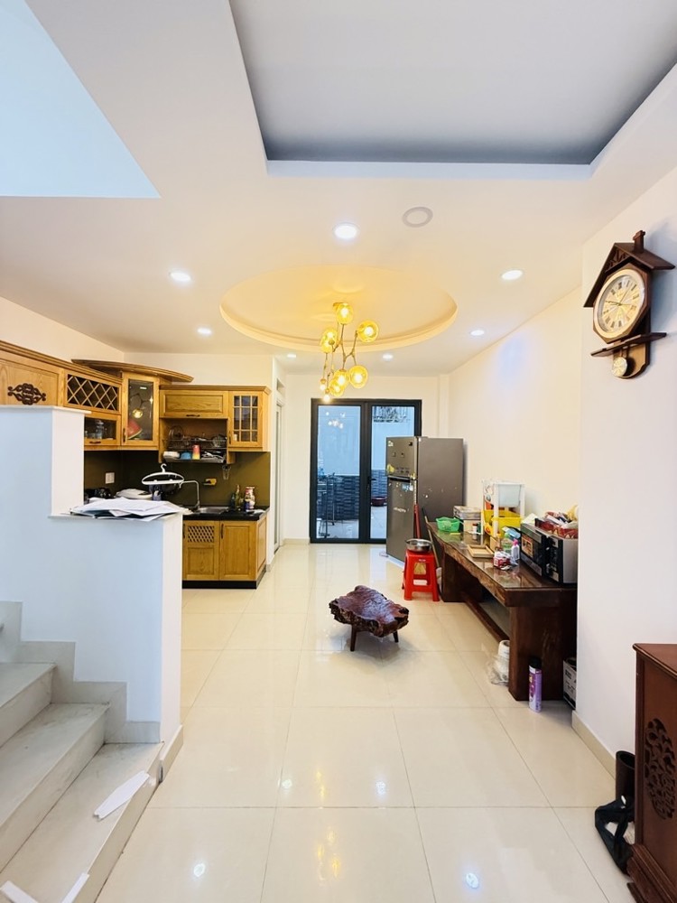 [O2618] Mặt Tiền Kinh Doanh Sát Chợ Hoàng Hoa Thám, Bình Thạnh Giá 16.X Tỷ