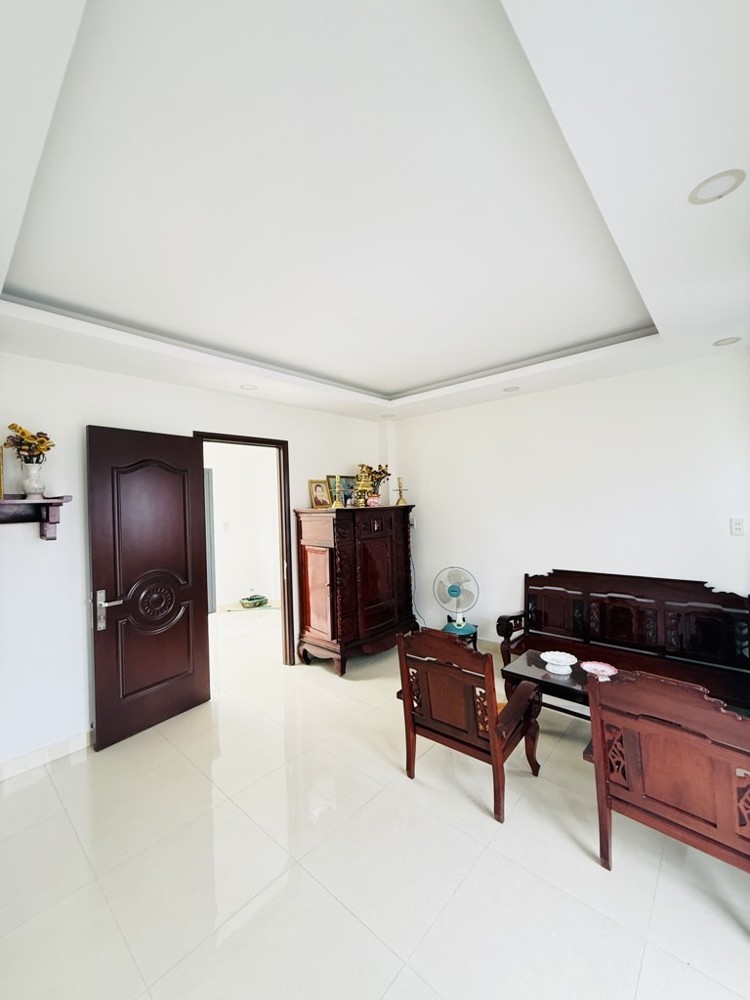 [O2618] Mặt Tiền Kinh Doanh Sát Chợ Hoàng Hoa Thám, Bình Thạnh Giá 16.X Tỷ