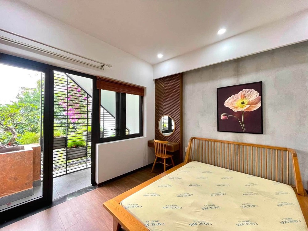 Siêu Phẩm - Nhà 3 Tầng 3 Mê Nguyễn Huy Tự - Sát Ngay Bãi Tắm