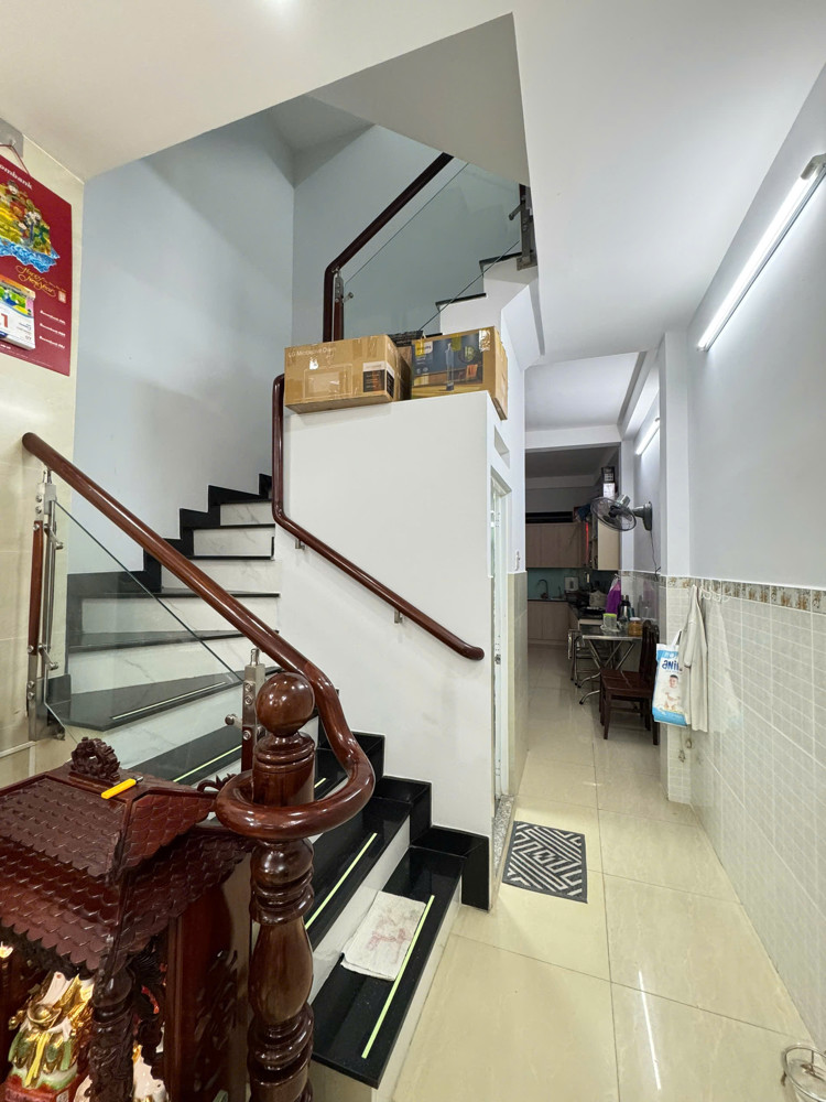 Bán Nhà Đẹp Ngang 3.12 X 17 Đúc Bê Tông Cạnh Q1