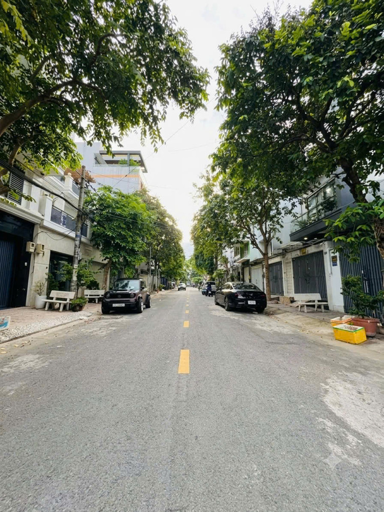 Siêu Phẩm Mặt Tiền Vip Khu Họ Lê – Phú Thạnh - Tân Phú –78M2- 4 Tầng- Nhỉnh 10 Tỷ Xíu