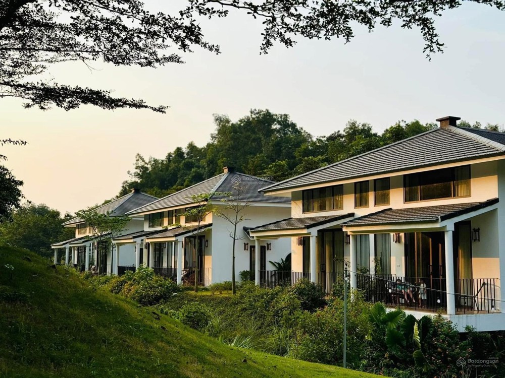 Bán Bt Mặt Suối-Dòng Tiền 250Tr/năm Tại Hasu Village-3,6 Tỷ,150M2, Full Nội Thất