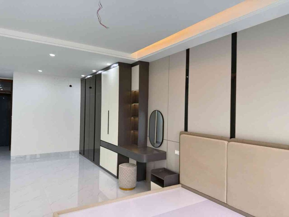 Nhà Mới Thang Máy Đức Giang Long Biên 10 Tỷ 50M Sổ Đỏ Vuông Vắn
