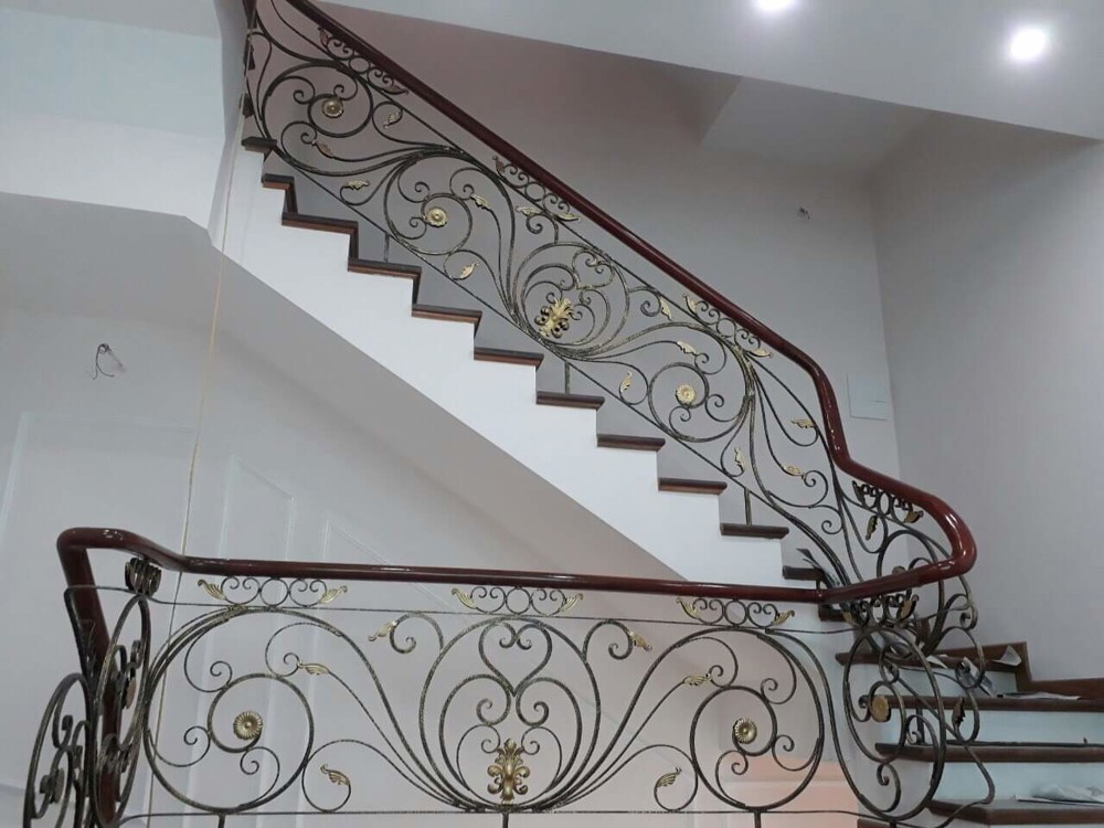 Cho Thuê Nhà, 114M2_ 5T; Huỳnh Thúc Kháng, Nguyên Hồng, Đống Đa -40 Tr