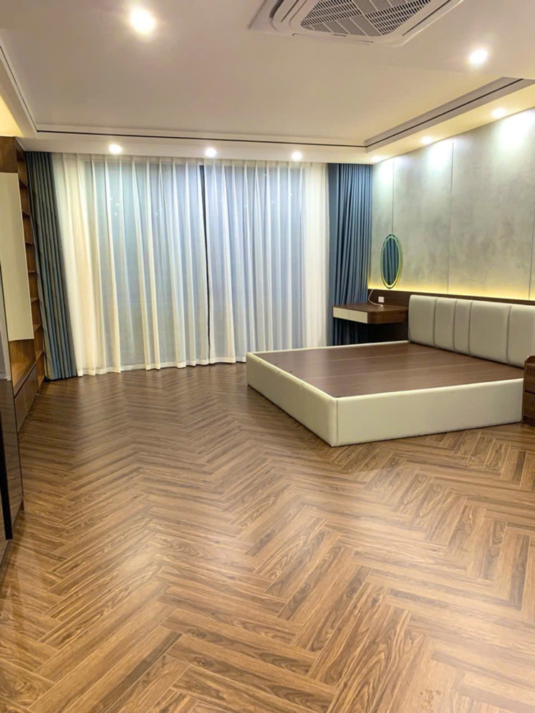 Nhà Đẹp Thạch Bàn – Cổ Linh 62M² X 6 Tầng Gara Ô Tô Thang Máy 15 Tỷ