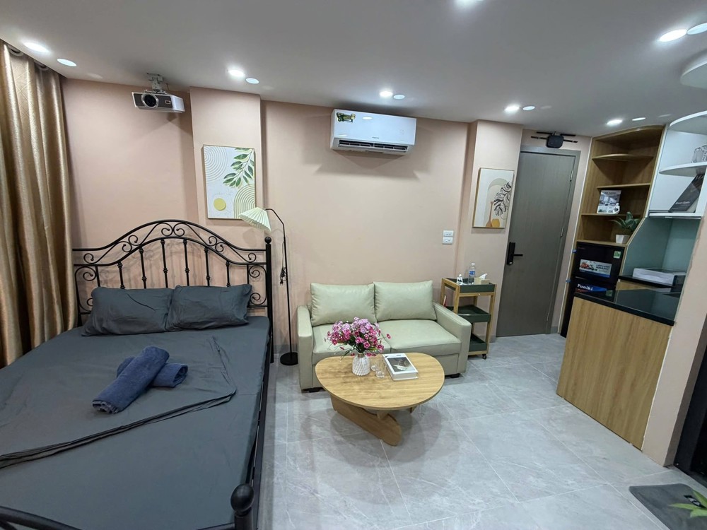 Bán Tòa Apartment Hoàng Ngân - Cầu Giấy - Ô Tô Tránh - Dòng Tiền 250 Triệu/tháng - 120M² - 9 Tầng 