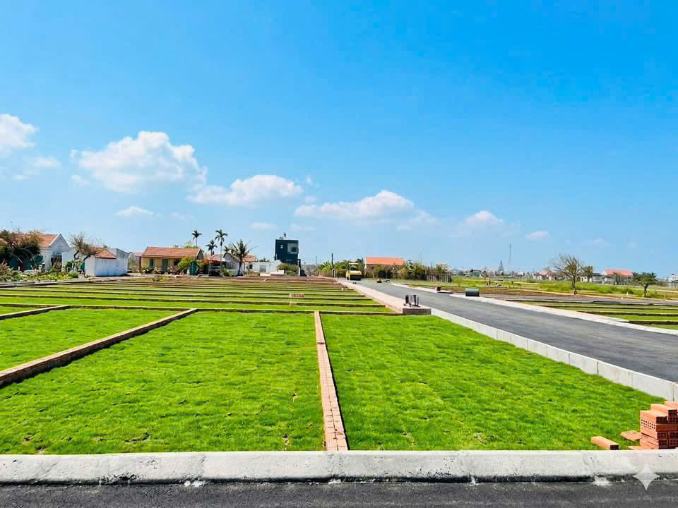 Chính Chủ Thanh Lý Lô 90,2M2, Ngay Mặt Biển Bãi Tắm Quất Lâm, Giá 1,3 Tỷ, Có Sẵn Sổ, Công Chứng Luôn