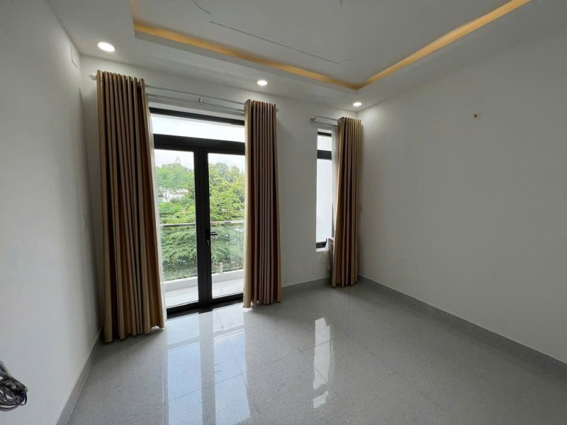 Bán Nhà Đẹp 6 Tầng –6 Pn - Khu Vip Lạc Long Quân - Q.11 – Đường 8M Oto Tránh -Chỉ -9.4 Tỷ