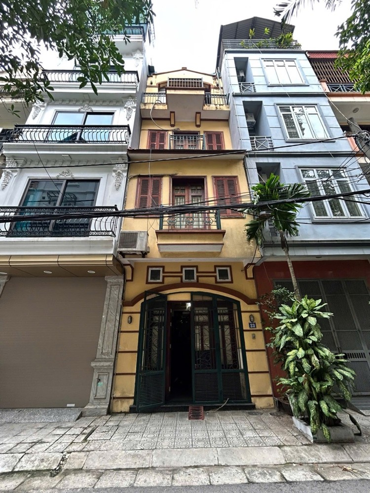 Bán Nhà Phố Đức Giang Long Biên 10 Tỷ 50M Sổ Đỏ Vuông Vắn