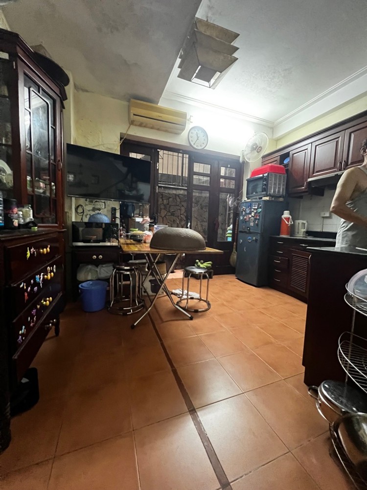Bán Nhà Phố Đức Giang Long Biên 10 Tỷ 50M Sổ Đỏ Vuông Vắn