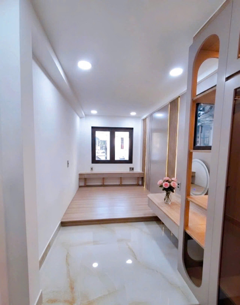 Bán Nhà Mặt Tiền Hòa Hưng, Quận 10, Dt 2.3 X 11M, Giá 5.9 Tỷ