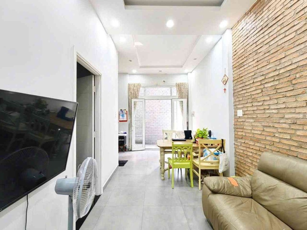 [H2632*] Cơ Hội Hiếm: Nhà 3 Tầng Lê Quang Định Sát Phạm Văn Đồng Nở Hậu 6.5M, Giá 5.X Tỷ