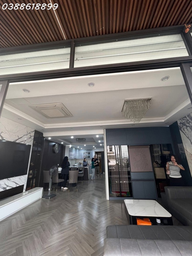 Bán Tòa Vp Phạm Ngọc Thạch - Đống Đa - 3 Ô Tô Tránh - Vỉa Hè - Dt 200 Tr/th - 95M2 - 8 Tầng - Mt