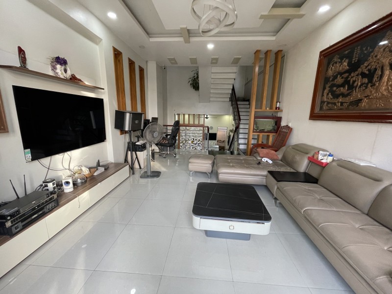 Bán Nhà Đường Số 11, Trường Thọ, Thủ Đức, Tp Hcm. Dt 90M2, 4 Tầng, Shr. Giá 15.3 Tỷ