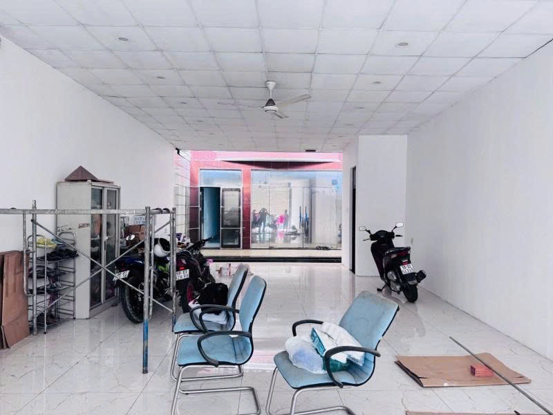 Bán Nhà Mặt Tiền Lê Thị Hà - Gần Quốc Lộ 22, 12X50m, 601M2 - Full Thổ, 3 Tầng, Sổ A4, 46,8 Tỷ