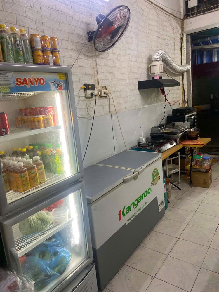 Sang Nhượng Cửa Hàng Bánh Mì ,Xôi , Nước Ép Đang Hoạt Động Tại Trương Định, Hà Nội