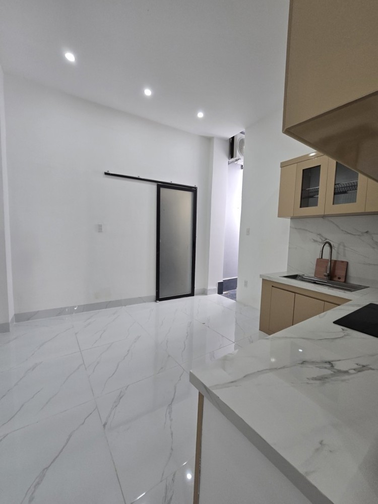 ► Nhà Mt Hoàng Diệu 2 Chiều, 77M2, 2 Mặt Thoáng, 3 Tầng, 7Pn, Giảm Sâu Bán Nhanh