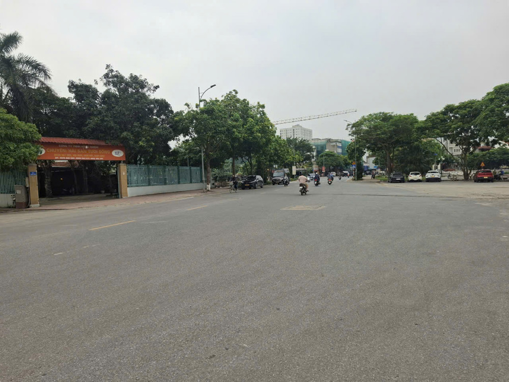 Bán Nhà Trung Tâm Thạch Bàn – Cổ Linh 92M² × 6 Tầng Gara Ô Tô Thang Máy