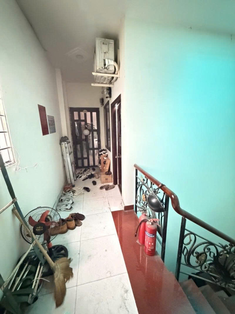 Bán Nhà 2 Mặt Tiền Dương Quảng Hàm - Giao Nguyễn Thái Sơn, 5X28m, 3 Tầng, Sổ A4, 31,8 Tỷ