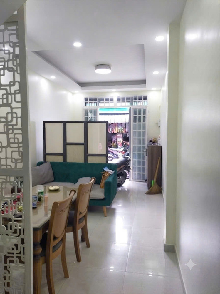 Căn Góc 2 Mt Kinh Doanh Hòa Thạnh, Tân Phú – Đường 8M – 40M2- Chỉ 6.1 Tỷ