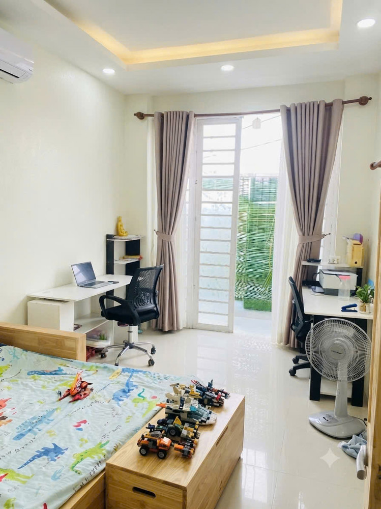 Căn Góc 2 Mt Kinh Doanh Hòa Thạnh, Tân Phú – Đường 8M – 40M2- Chỉ 6.1 Tỷ