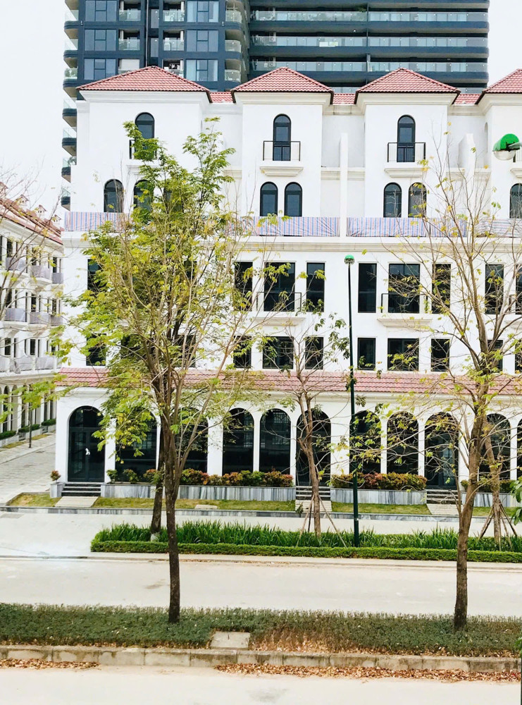 Sh Góc 135M² Sunshine Golden River 2 Mặt Tiền Đại Lộ 30M Gần Công Viên 66Ha 80 Tỷ