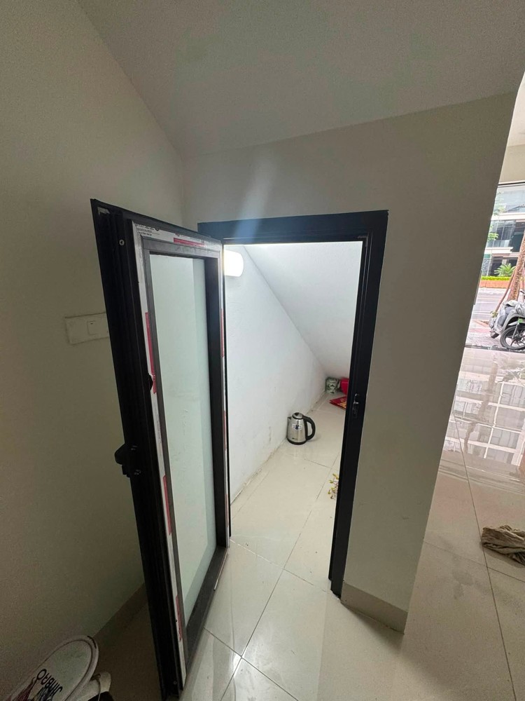 Cho Thuê Nhà Mặt Phố Nguyễn Lam - Kinh Doanh Đa Ngành 40M2, 2 Tầng, Vỉa Hè Ô Tô Tránh Chỉ 16Tr/th