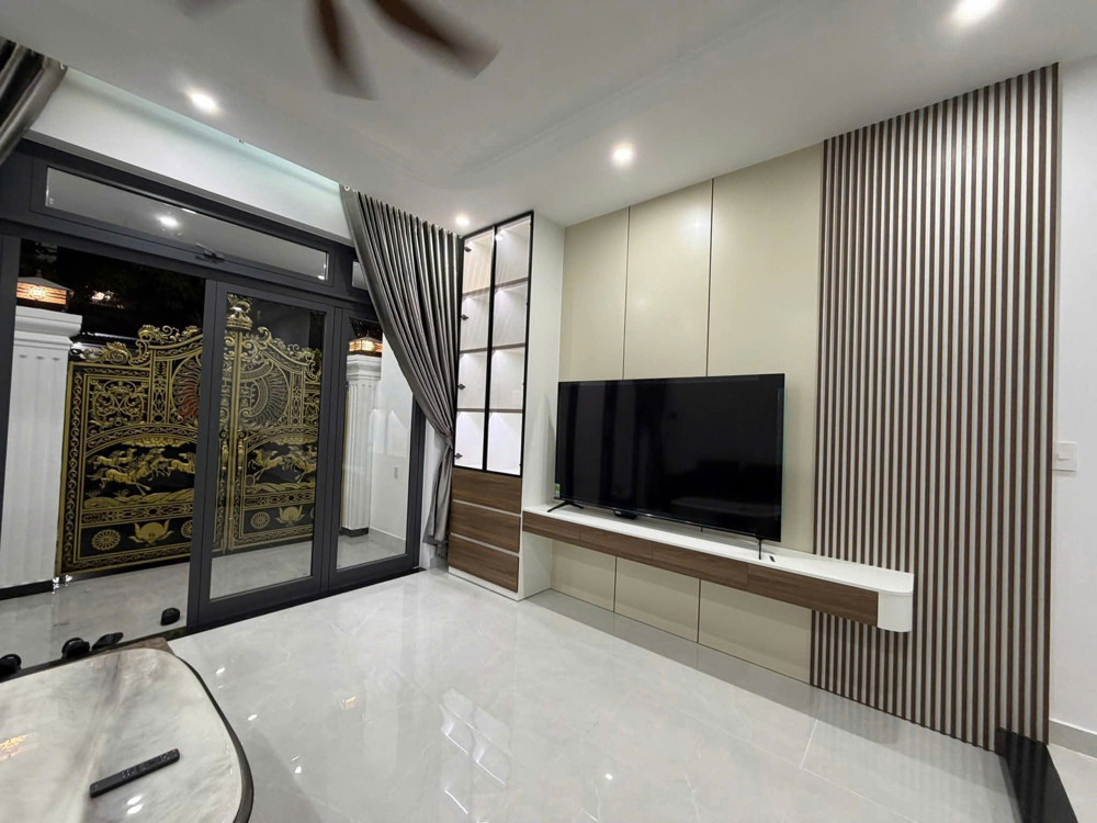 Biệt Thự 2 Tầng Đường 5M5 Hoà Minh - Gần Biển