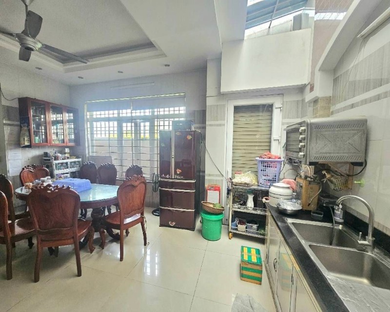Bán Nhà Mặt Phố Đường Số 4C, Linh Xuân, Thủ Đức, Tp Hcm. Dt 120 M2, 4 Tầng, Giá 9.25 Tỷ, Sổ Hồng