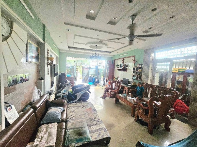 Bán Nhà Mặt Phố Đường Số 4C, Linh Xuân, Thủ Đức, Tp Hcm. Dt 120 M2, 4 Tầng, Giá 9.25 Tỷ, Sổ Hồng