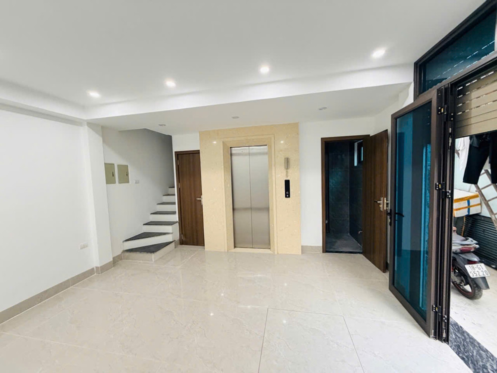 Siêu Phẩm Nhà Đẹp Thạch Bàn – Cổ Linh 6 Tầng • Full Nội Thất • Giá Nhỉnh 8 Tỷ