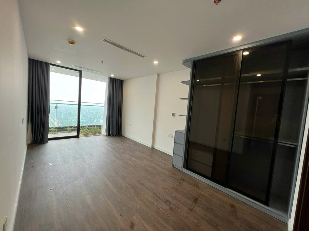 Cho Thuê Ch 3 Pn Sunshine Golden River I Căn Góc Tầng Cao I View Công Viên 66Ha I 30 Triệu/tháng