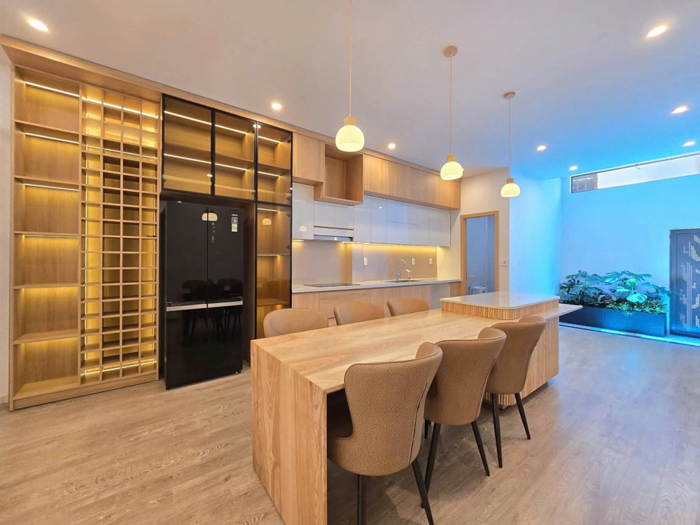 Nhà Mặt Tiền 3 Tầng Nguyễn Đổng Chi - Sát Đường 30/4