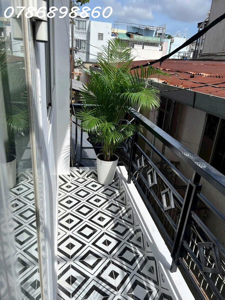 Nhà Đẹp Hẻm 64 Bùi Văn Ba – Gần Chợ, 4Pn, Chỉ 4.86 Tỷ Tl